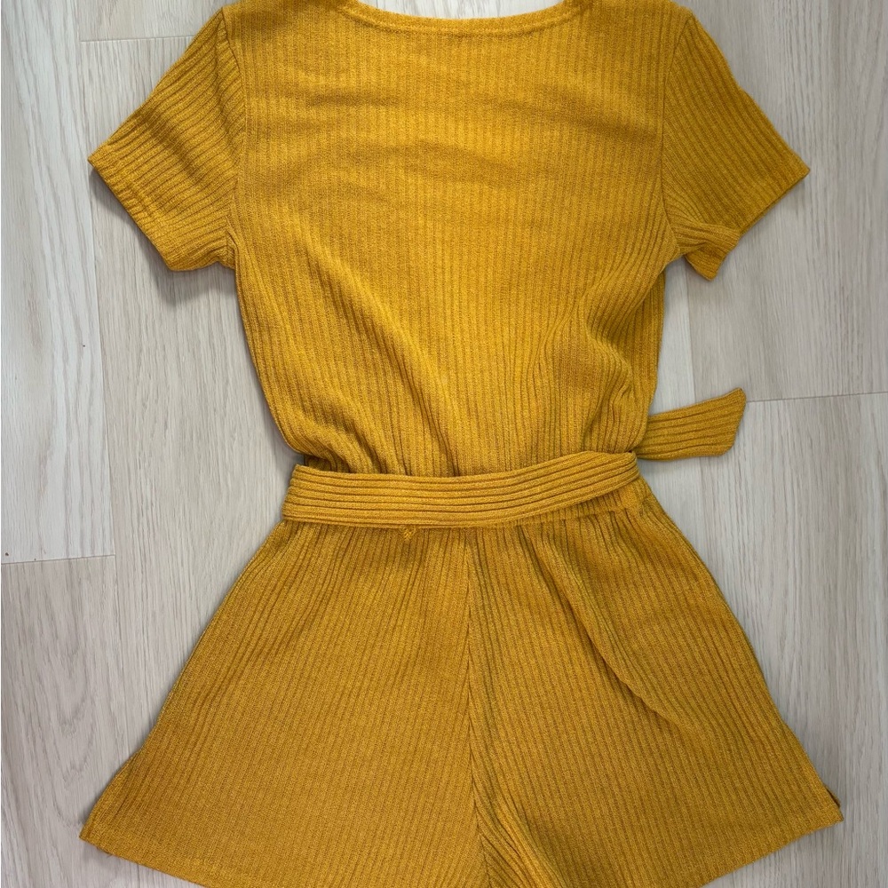 Yellow Ribbed Romper - Picture 2 of 2